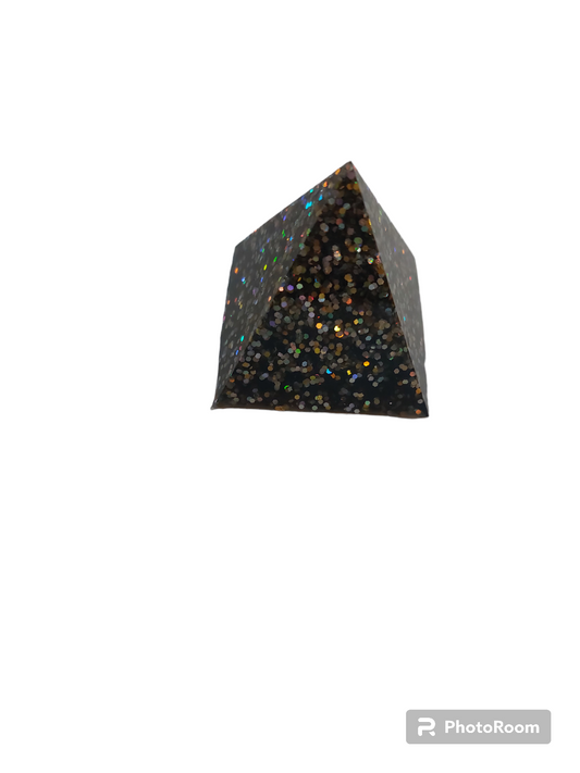 Pyramid medium